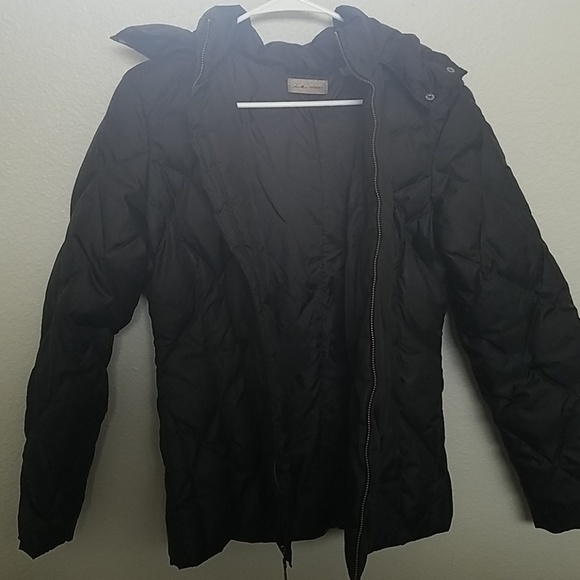 A black rain coat - Picture 1 of 4